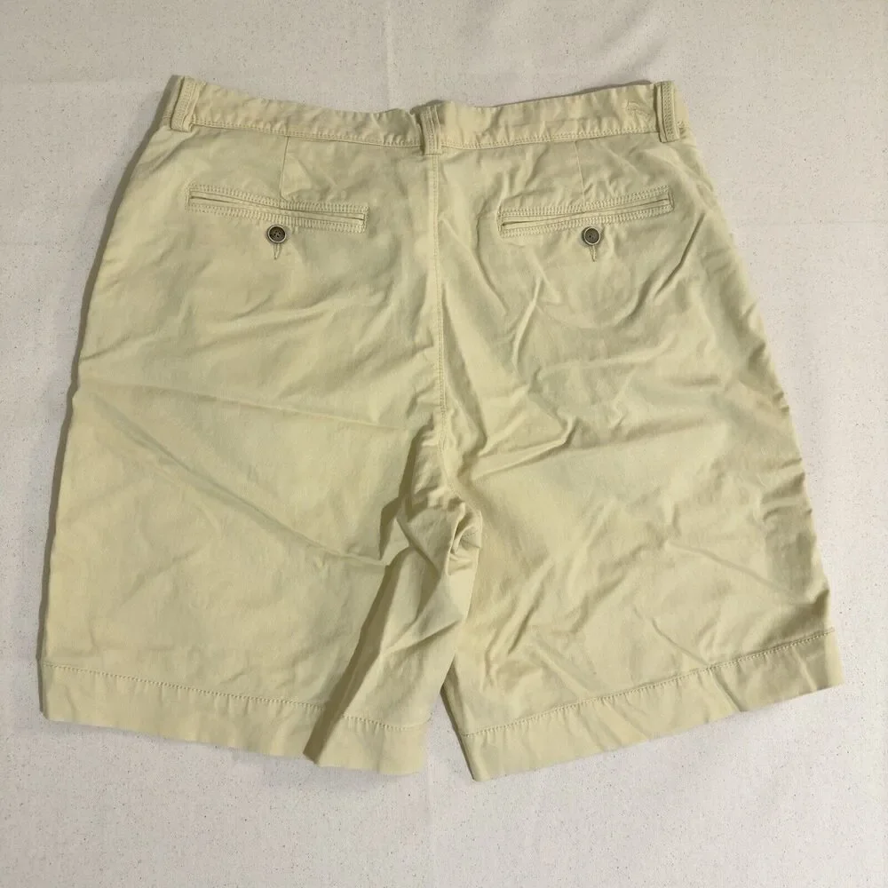 Tommy Bahama Flat Front Yellow Shorts - Men's Size 35
